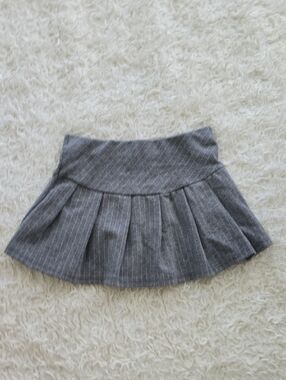 H&M Grey Pinstripe Pleated Skater Skirt